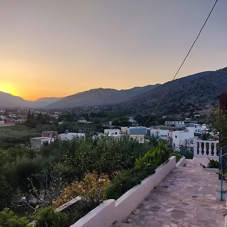 Hostal Manolis Vathys *